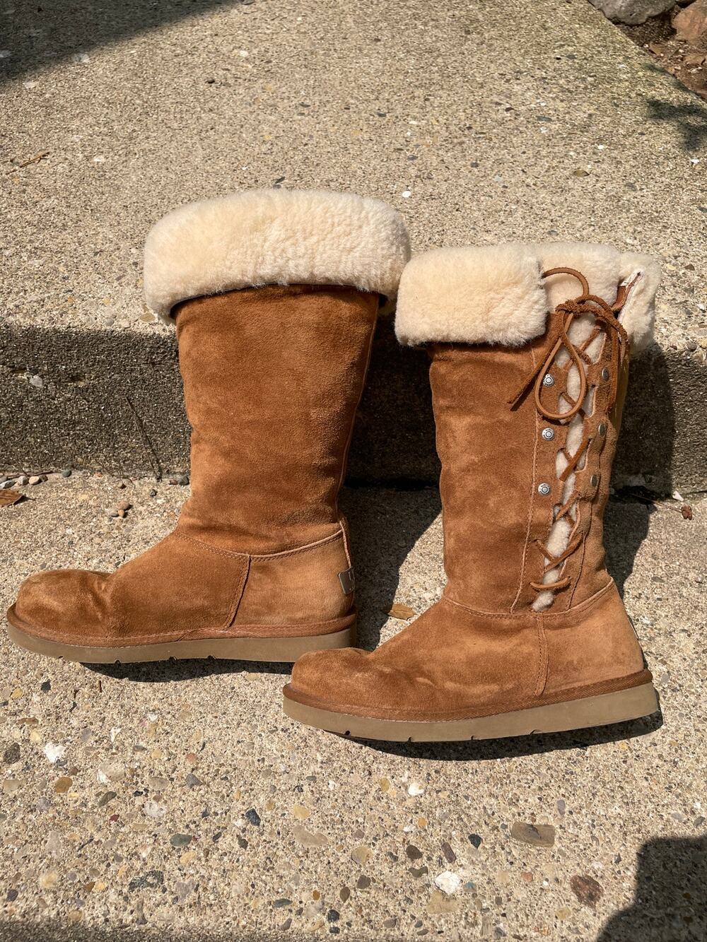 UGG Australia Upside Tall Boot Leather Sheepskin US 7 Chestnut S/N 5163 Lace Up